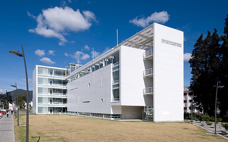 edifcio de ciencia y tecnologia